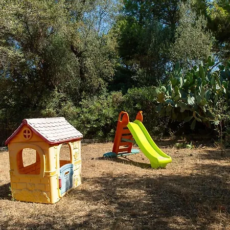 Сasa de vacaciones Lilly - Lovely Small Among Olive Trees