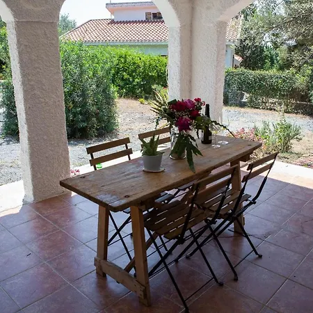 Сasa de vacaciones Lilly - Lovely Small Among Olive Trees Sarroch